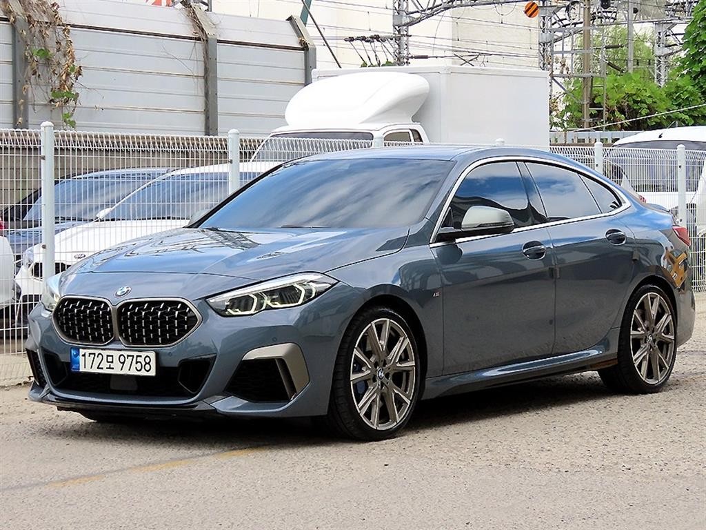 BMW 2시리즈 2시리즈 그란쿠페 (F44) M235i xDrive 이미지 2