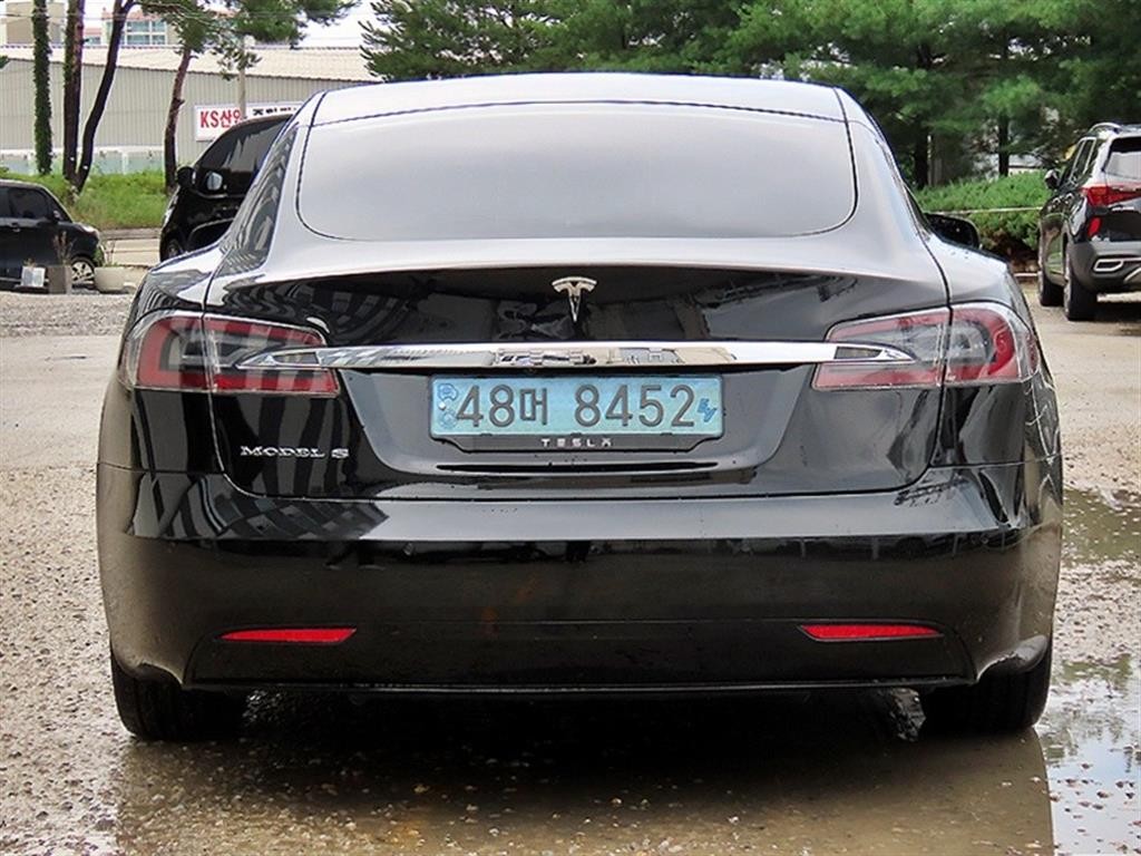 테슬라 모델 S 75D 이미지 4