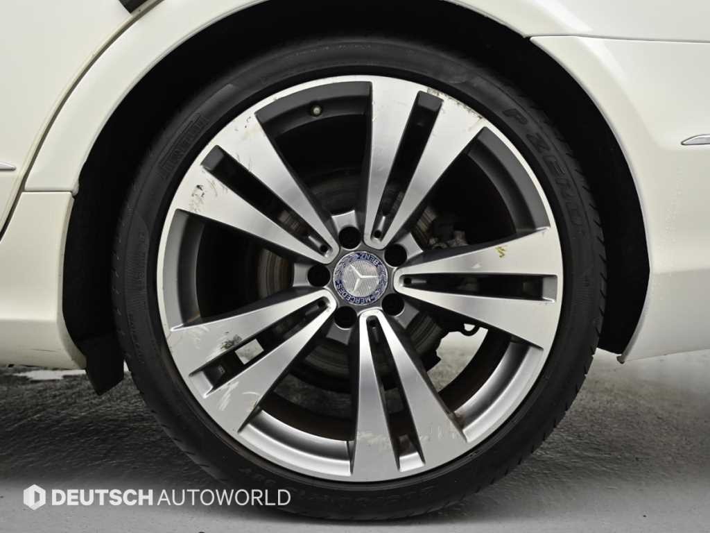 벤츠 CLS 클래스 CLS클래스 W218 CLS 350 d 4MATIC 이미지 5