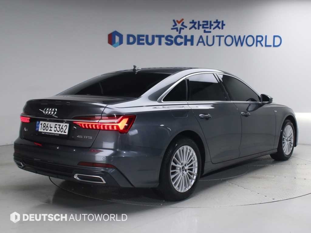 아우디 A6 A6 (C8) 45 TFSI 프리미엄 이미지 4
