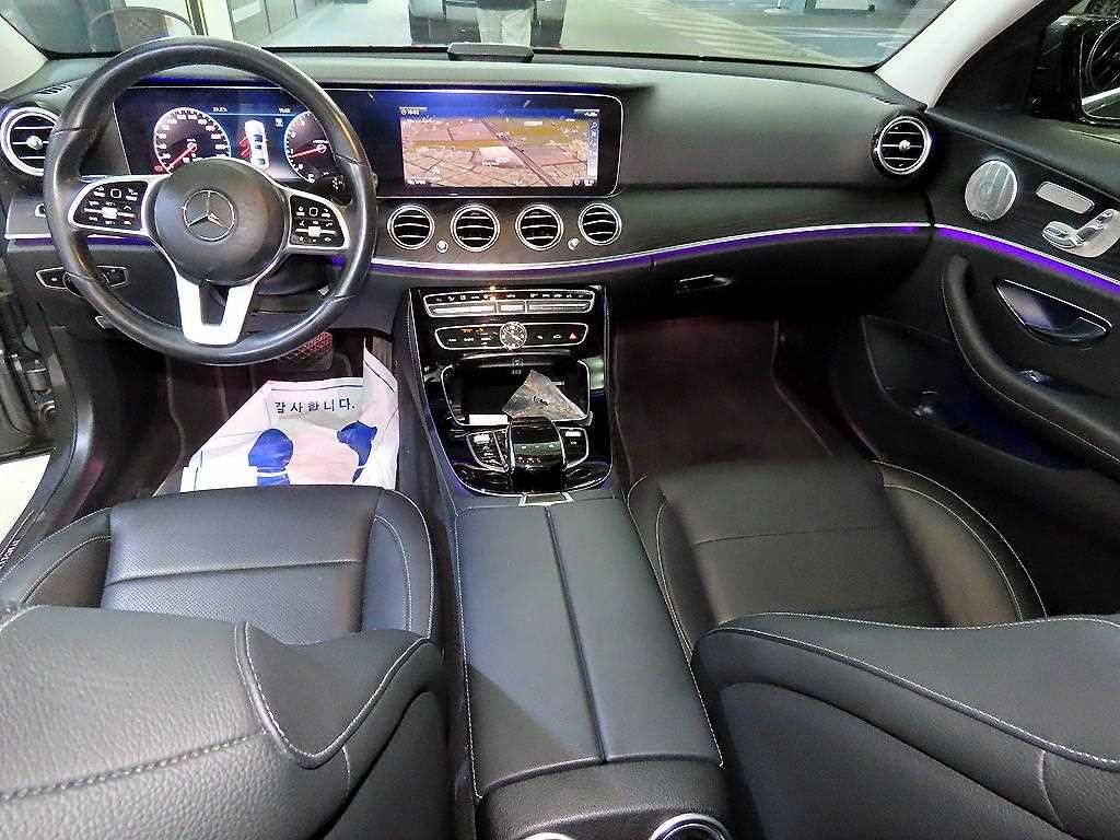 벤츠 E 클래스 E-클래스 W213 E300 아방가르드 이미지 10