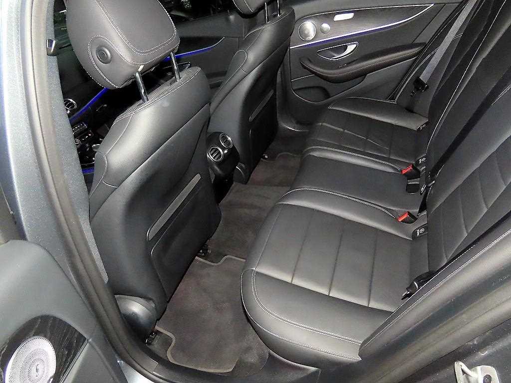벤츠 E 클래스 E-클래스 W213 E300 아방가르드 이미지 7