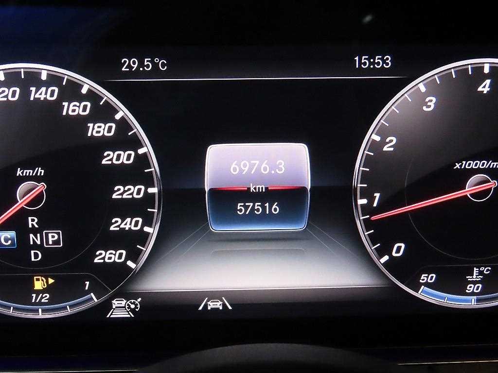 벤츠 E 클래스 E-클래스 W213 E300 아방가르드 이미지 9
