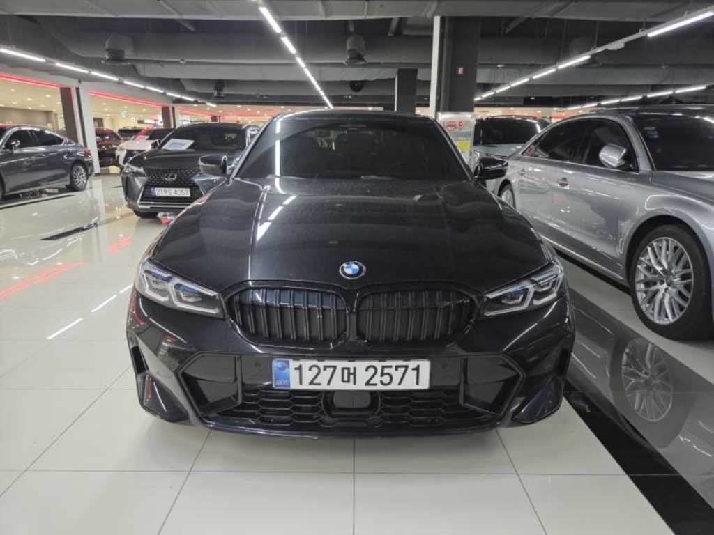 BMW 3시리즈 3시리즈 (G20) 320i M 스포츠 이미지 1