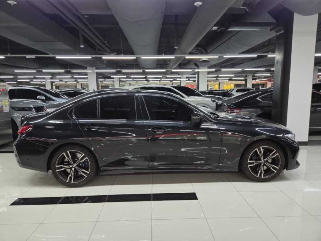 BMW 3시리즈 3시리즈 (G20) 320i M 스포츠 이미지 2
