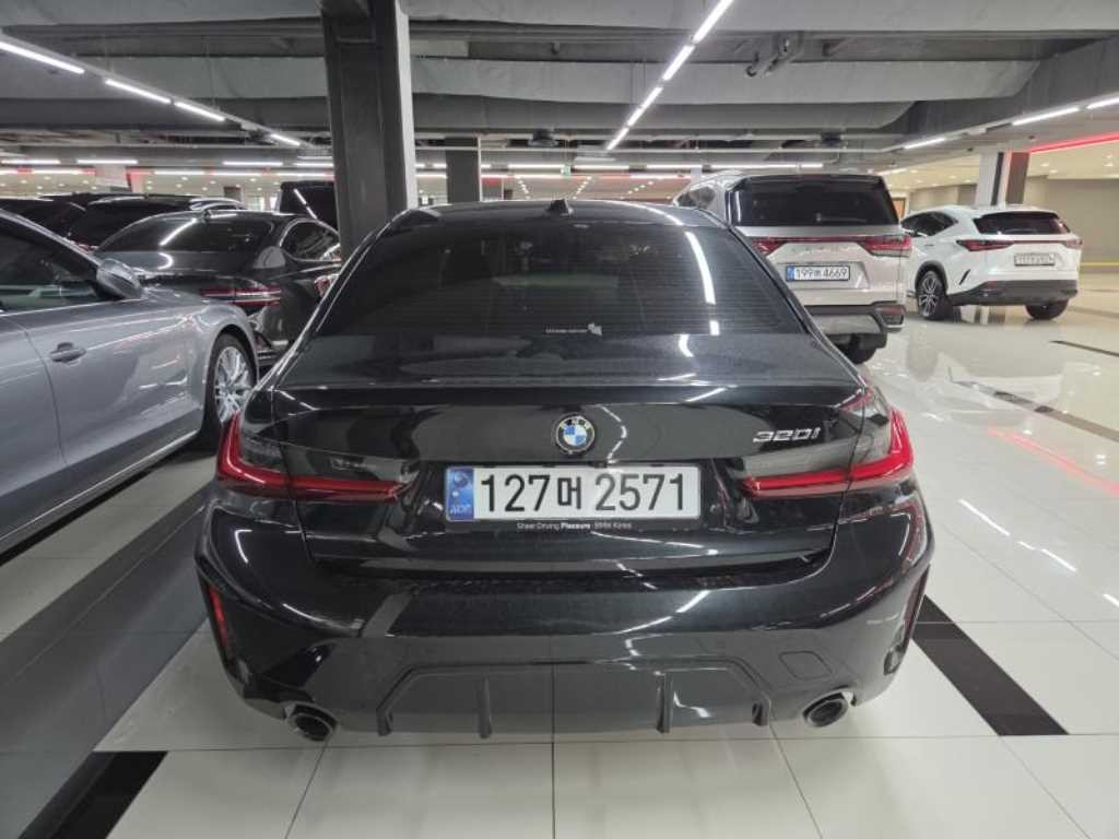 BMW 3시리즈 3시리즈 (G20) 320i M 스포츠 이미지 3