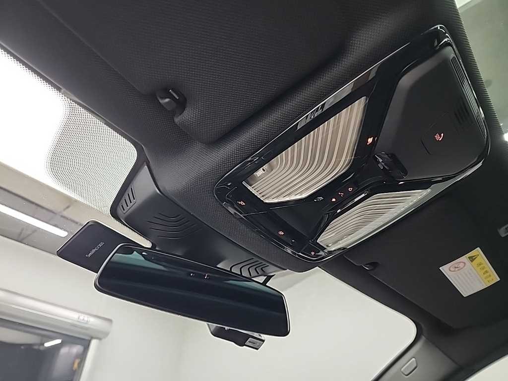 BMW 5시리즈 5시리즈 (G30) 520d xDrive M 스포츠 플러스 이미지 17