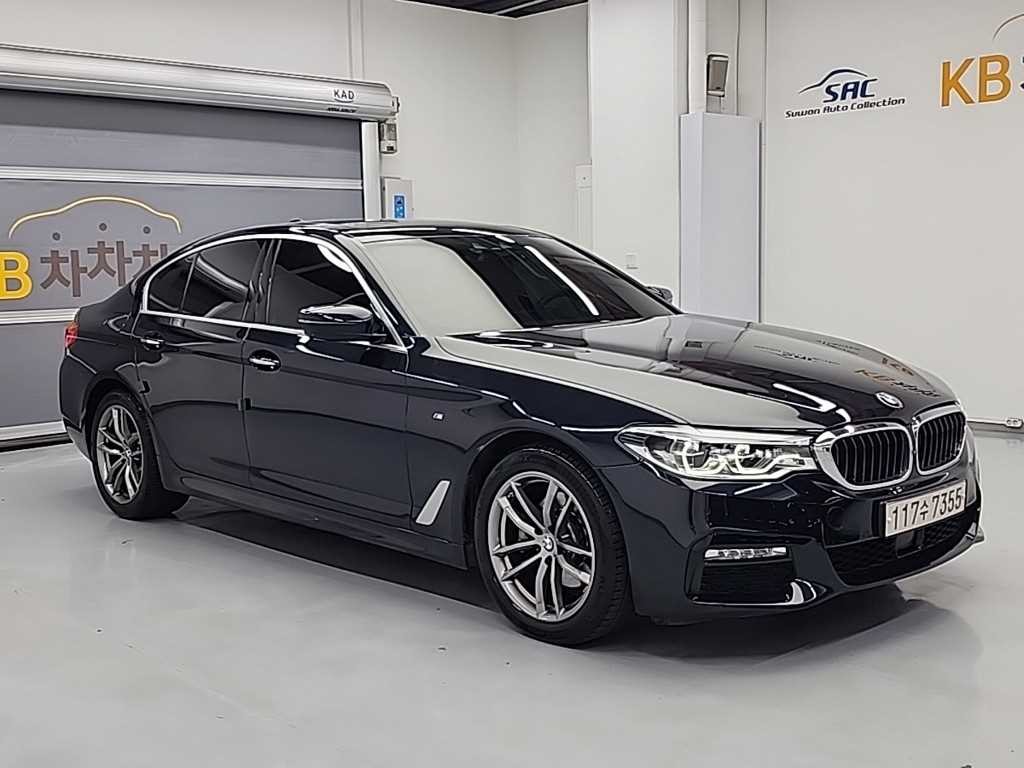 BMW 5시리즈 5시리즈 (G30) 520d xDrive M 스포츠 플러스 이미지 4