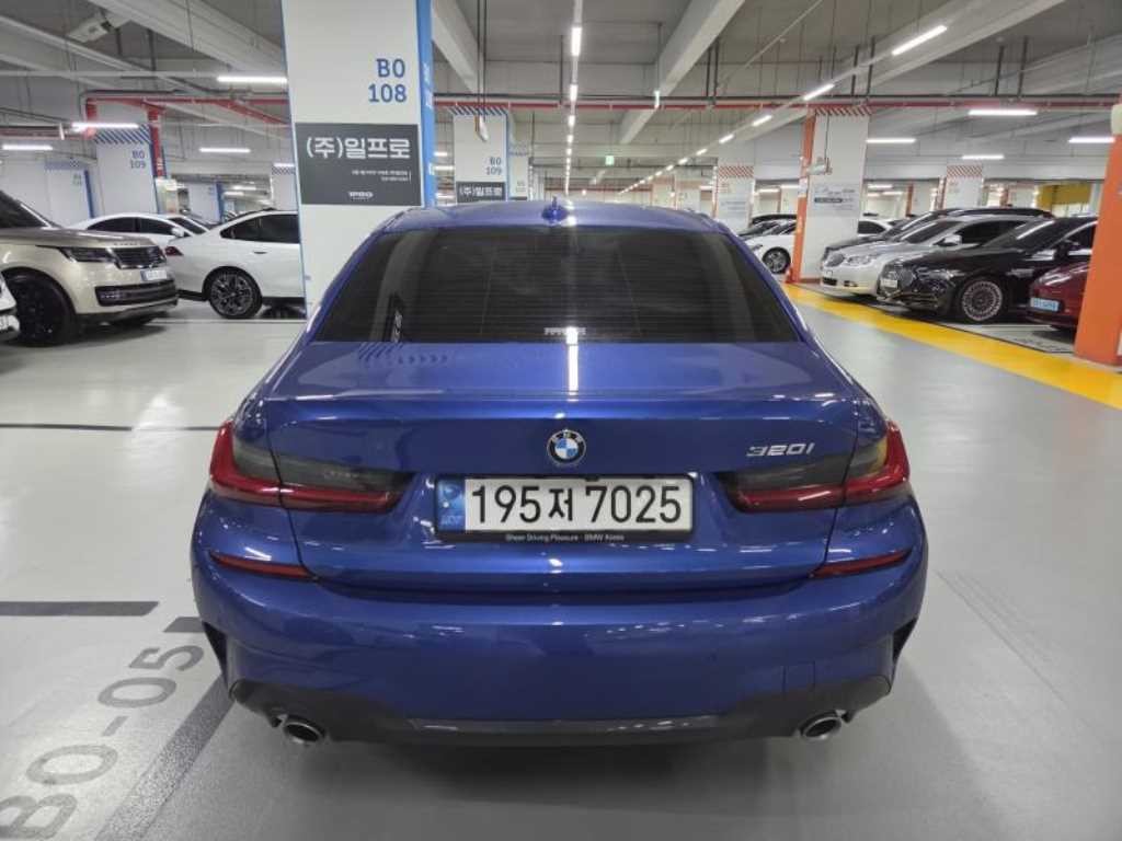 BMW 3시리즈 3시리즈 (G20) 320i M 스포츠 이미지 3