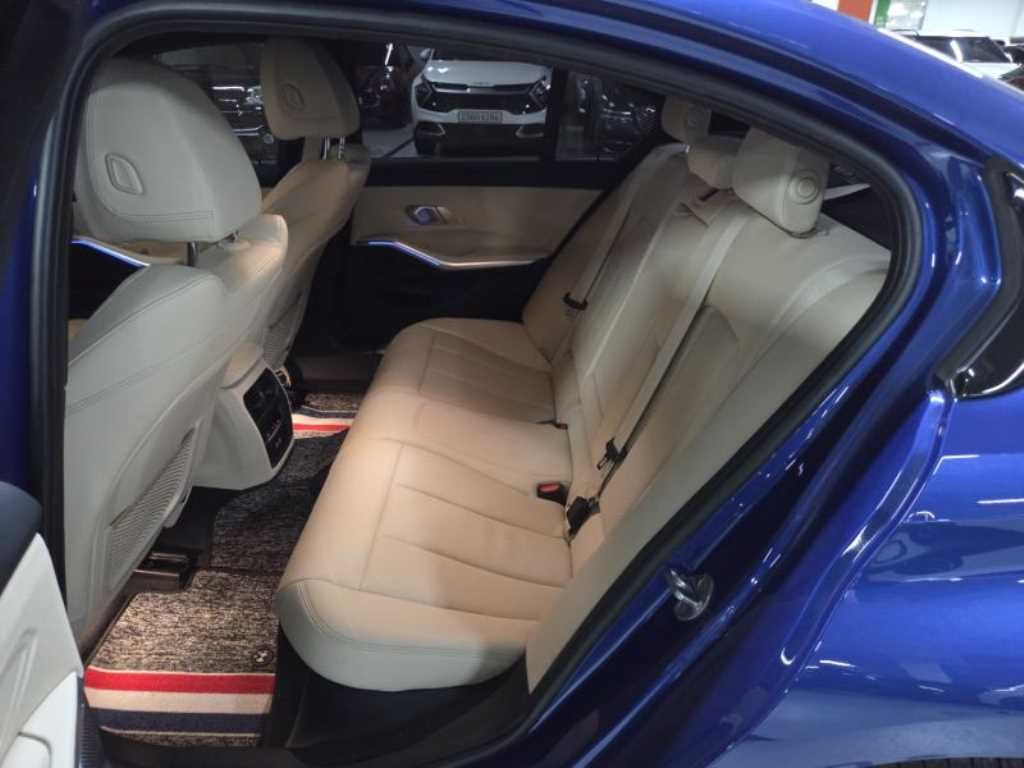 BMW 3시리즈 3시리즈 (G20) 320i M 스포츠 이미지 7