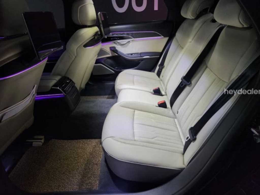 아우디 A8 A8 (D5) 55 TFSI 콰트로 LWB 이미지 1