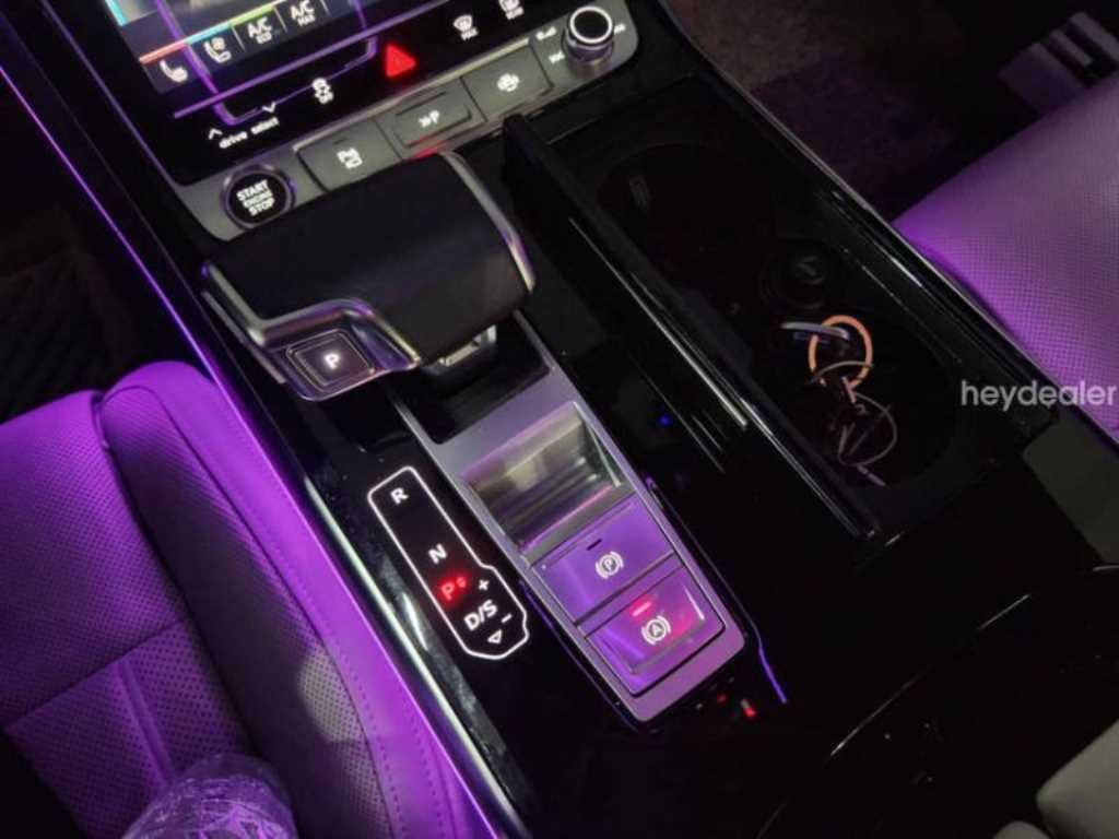 아우디 A8 A8 (D5) 55 TFSI 콰트로 LWB 이미지 11