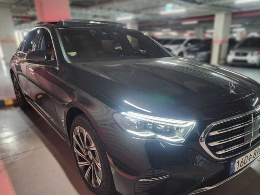 벤츠 E 클래스 E-클래스 W214 E300 4MATIC 익스클루시브 이미지 1