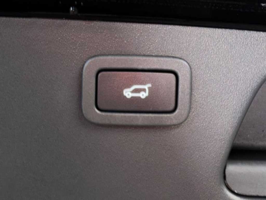 재규어 E-PACE P250 S 이미지 18