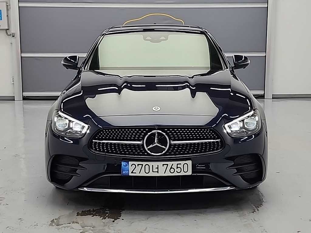 벤츠 E 클래스 E-클래스 W213 E220d 4MATIC AMG라인 이미지 1