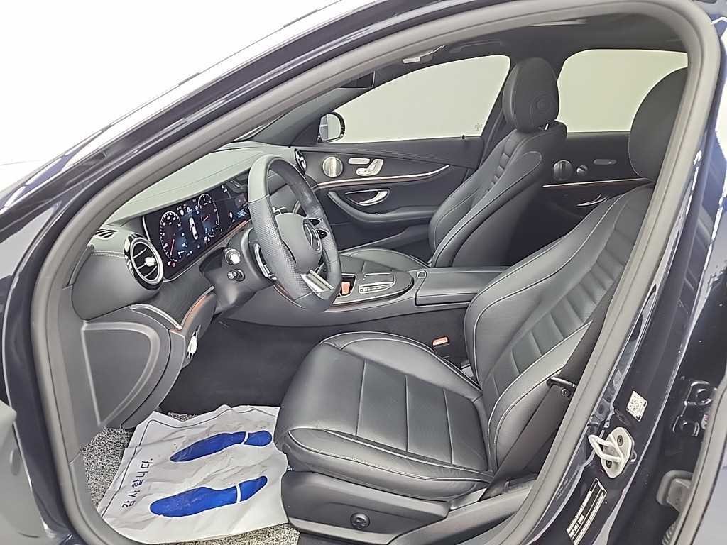 벤츠 E 클래스 E-클래스 W213 E220d 4MATIC AMG라인 이미지 11