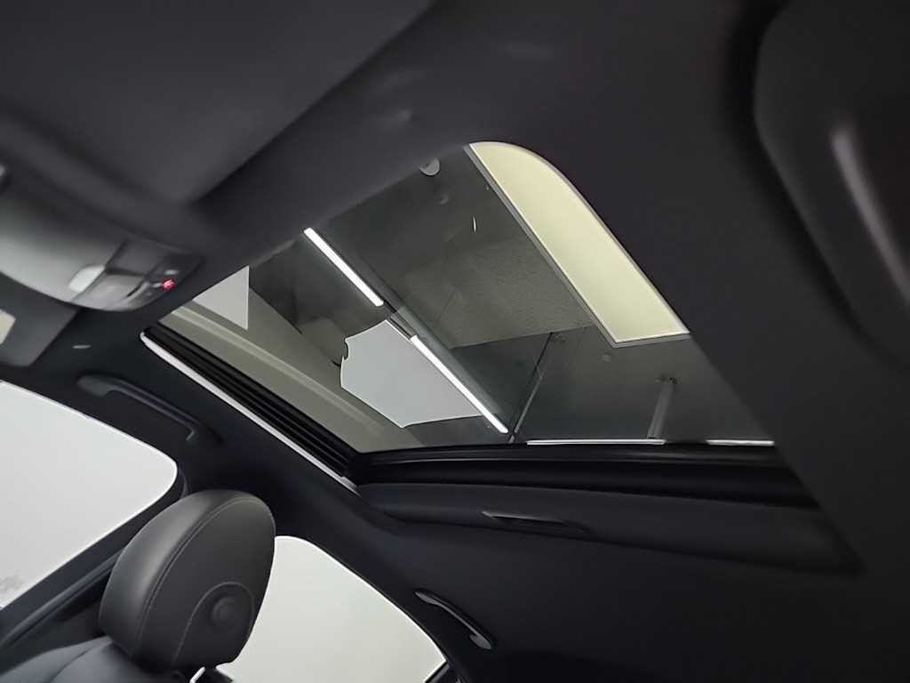벤츠 E 클래스 E-클래스 W213 E220d 4MATIC AMG라인 이미지 14