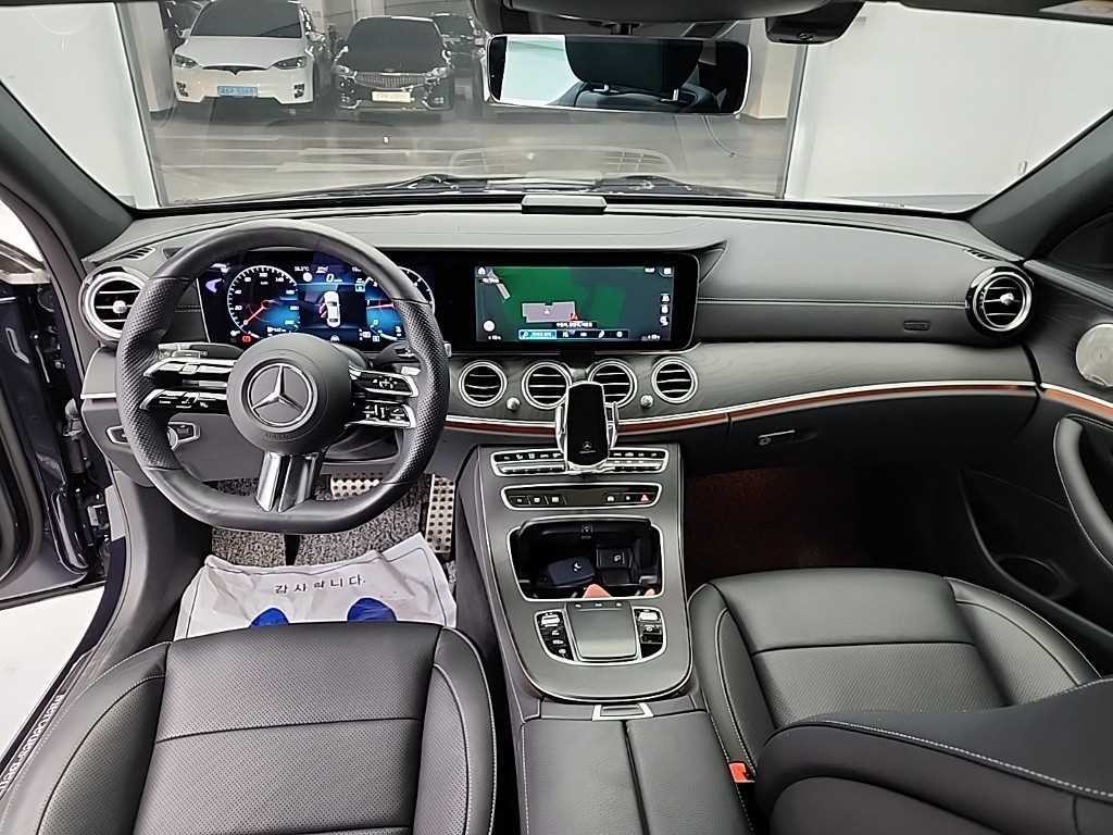 벤츠 E 클래스 E-클래스 W213 E220d 4MATIC AMG라인 이미지 7