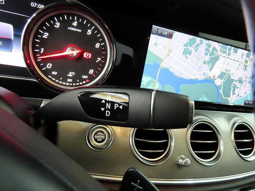 벤츠 E 클래스 E-클래스 W213 E200 아방가르드 이미지 10