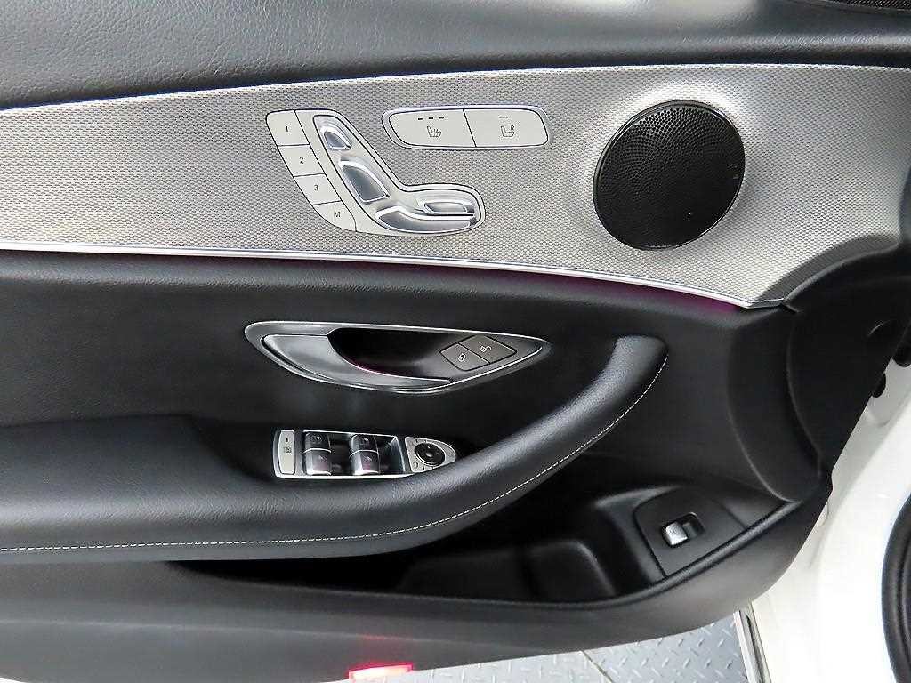 벤츠 E 클래스 E-클래스 W213 E200 아방가르드 이미지 11