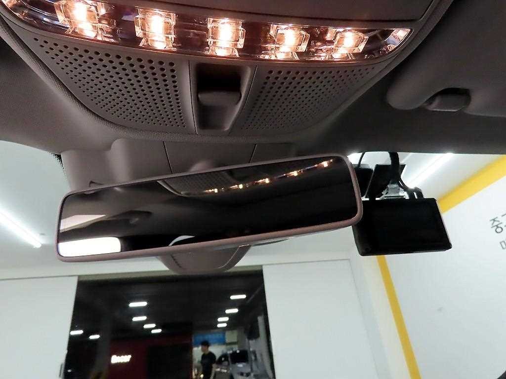 벤츠 E 클래스 E-클래스 W213 E200 아방가르드 이미지 17