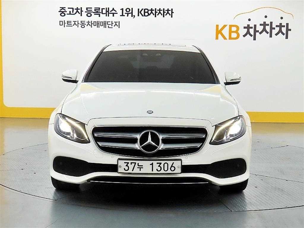 벤츠 E 클래스 E-클래스 W213 E200 아방가르드 이미지 2