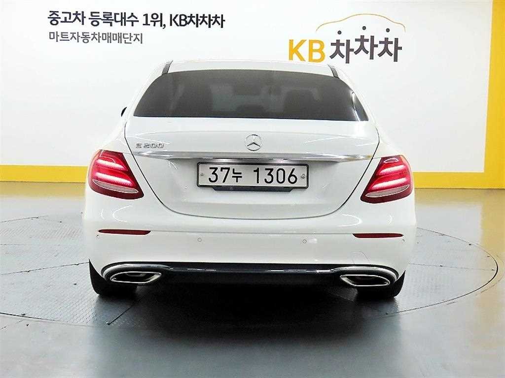 벤츠 E 클래스 E-클래스 W213 E200 아방가르드 이미지 3