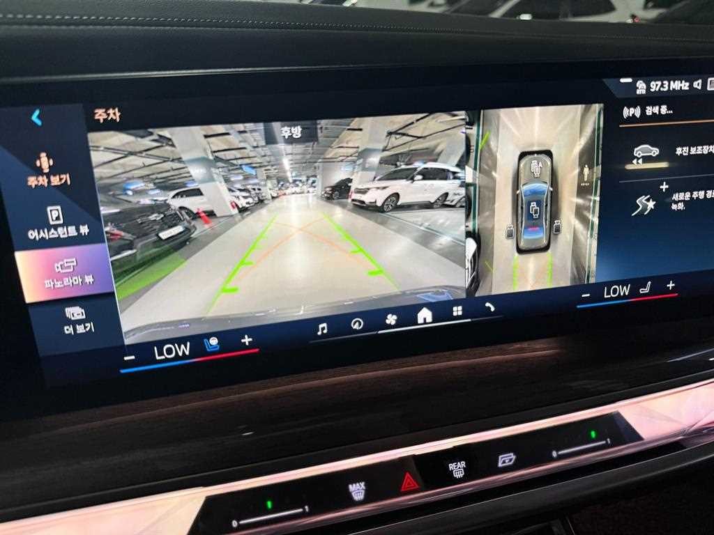 BMW 7시리즈 7시리즈 (G70) 740i sDrive M 스포츠 이미지 14