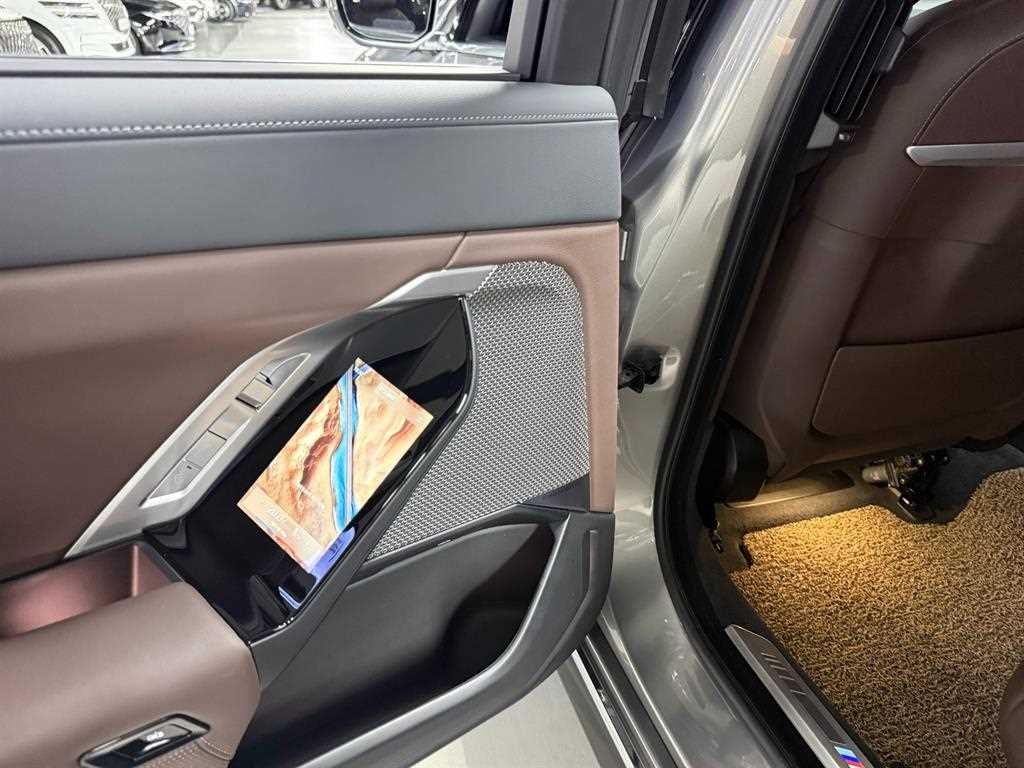 BMW 7시리즈 7시리즈 (G70) 740i sDrive M 스포츠 이미지 18