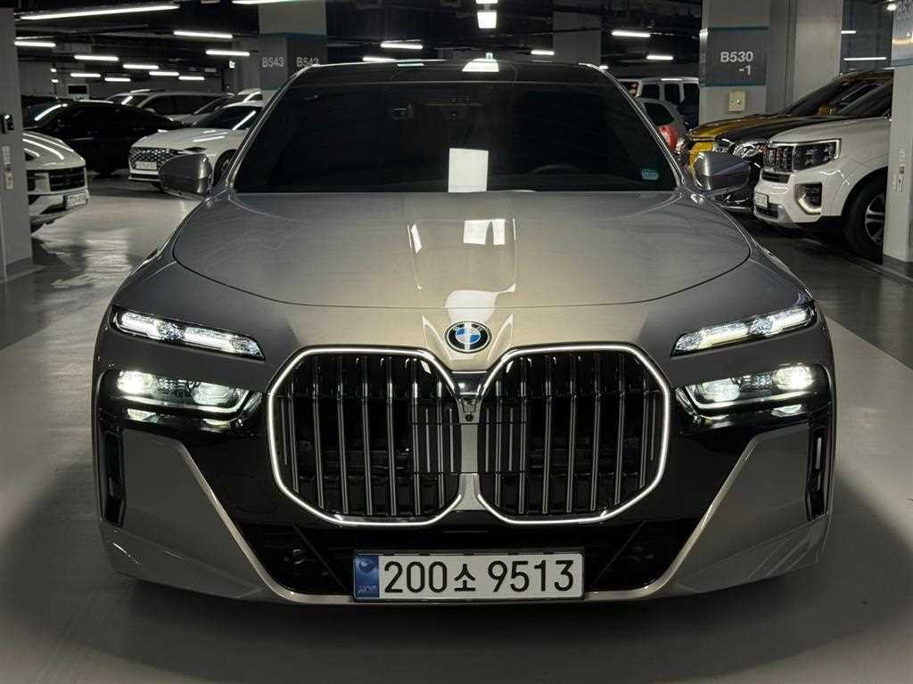 BMW 7시리즈 7시리즈 (G70) 740i sDrive M 스포츠 이미지 2