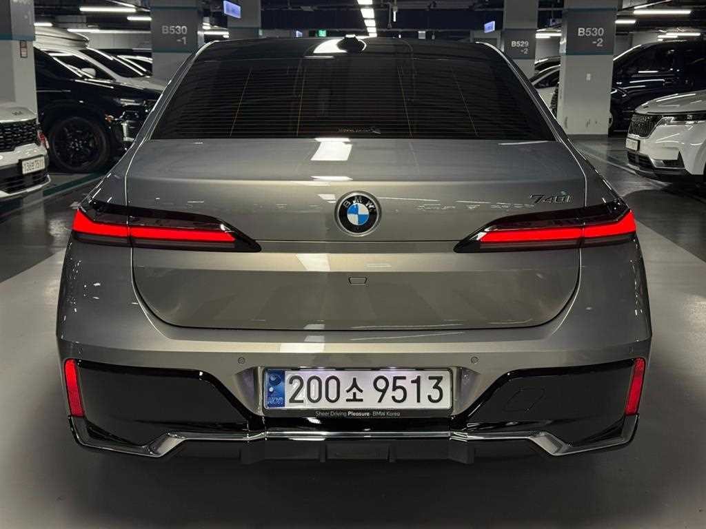 BMW 7시리즈 7시리즈 (G70) 740i sDrive M 스포츠 이미지 4
