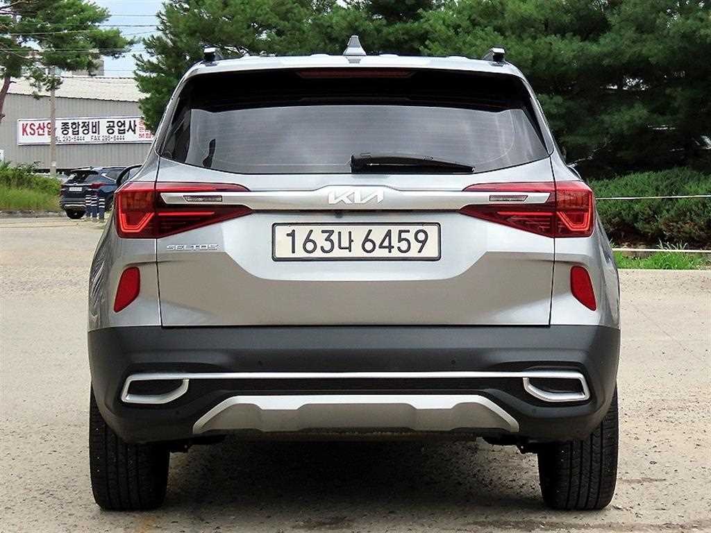 기아 셀토스 가솔린 1.6 터보 2WD 시그니처 이미지 4
