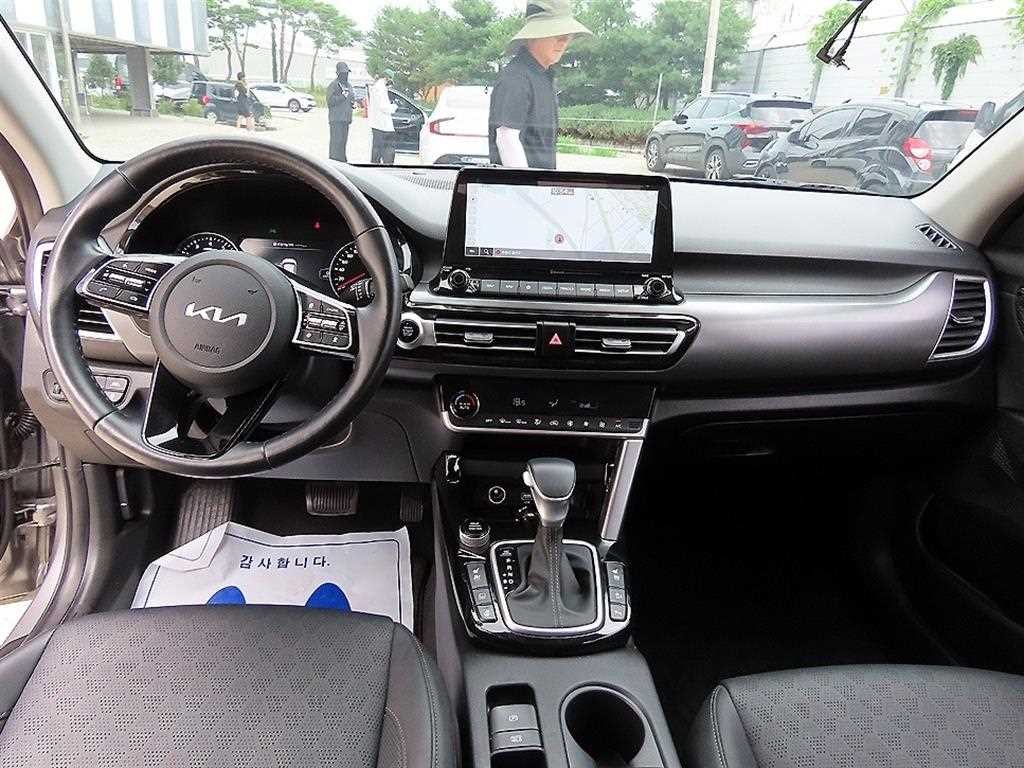 기아 셀토스 가솔린 1.6 터보 2WD 시그니처 이미지 7
