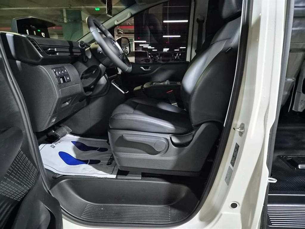현대 스타리아 2WD 디젤 카고 모던 3인승 이미지 6