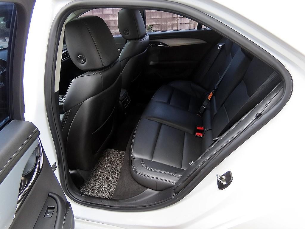캐딜락 ATS 2.0 프리미엄 2WD 이미지 6