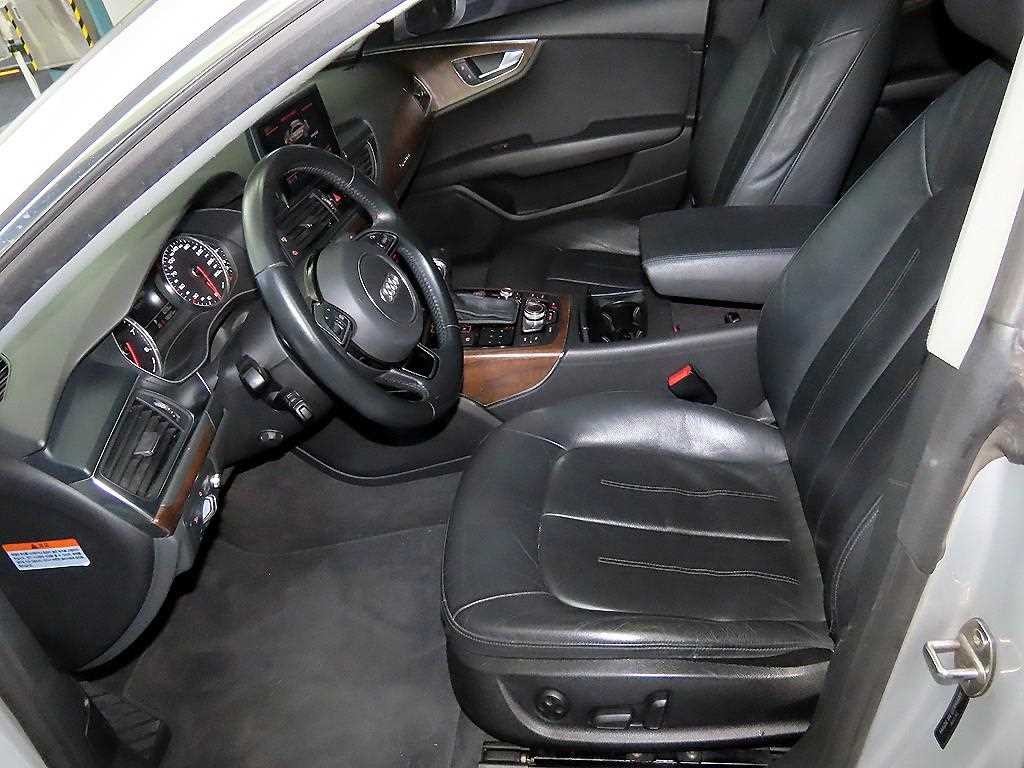 아우디 A7 50 TFSI 콰트로 이미지 6