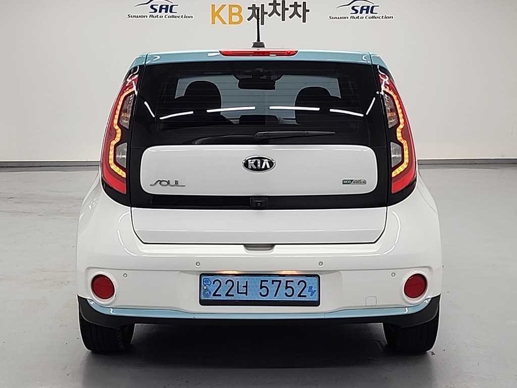 기아 쏘울 쏘울 EV EV 이미지 3