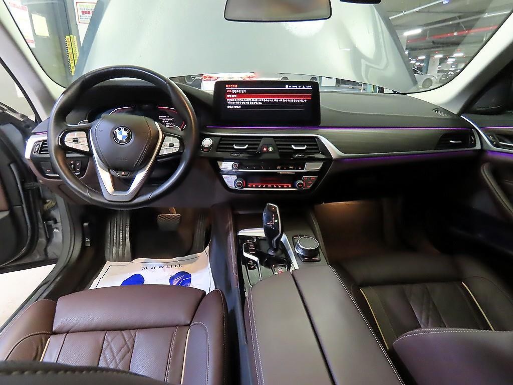BMW 5시리즈 5시리즈 (G30) 530i xDrive M 스포츠 이미지 10