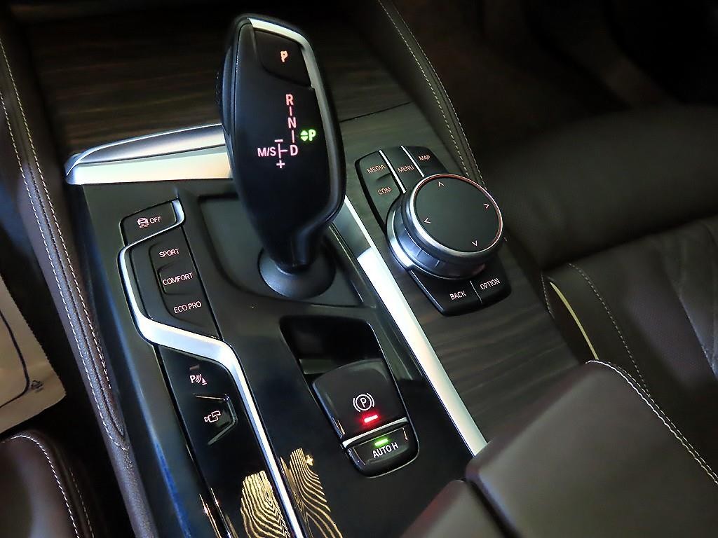 BMW 5시리즈 5시리즈 (G30) 530i xDrive M 스포츠 이미지 12