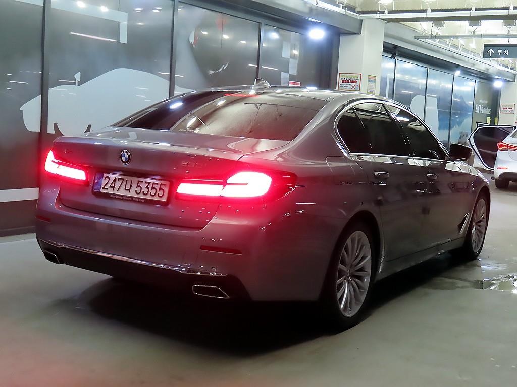 BMW 5시리즈 5시리즈 (G30) 530i xDrive M 스포츠 이미지 4
