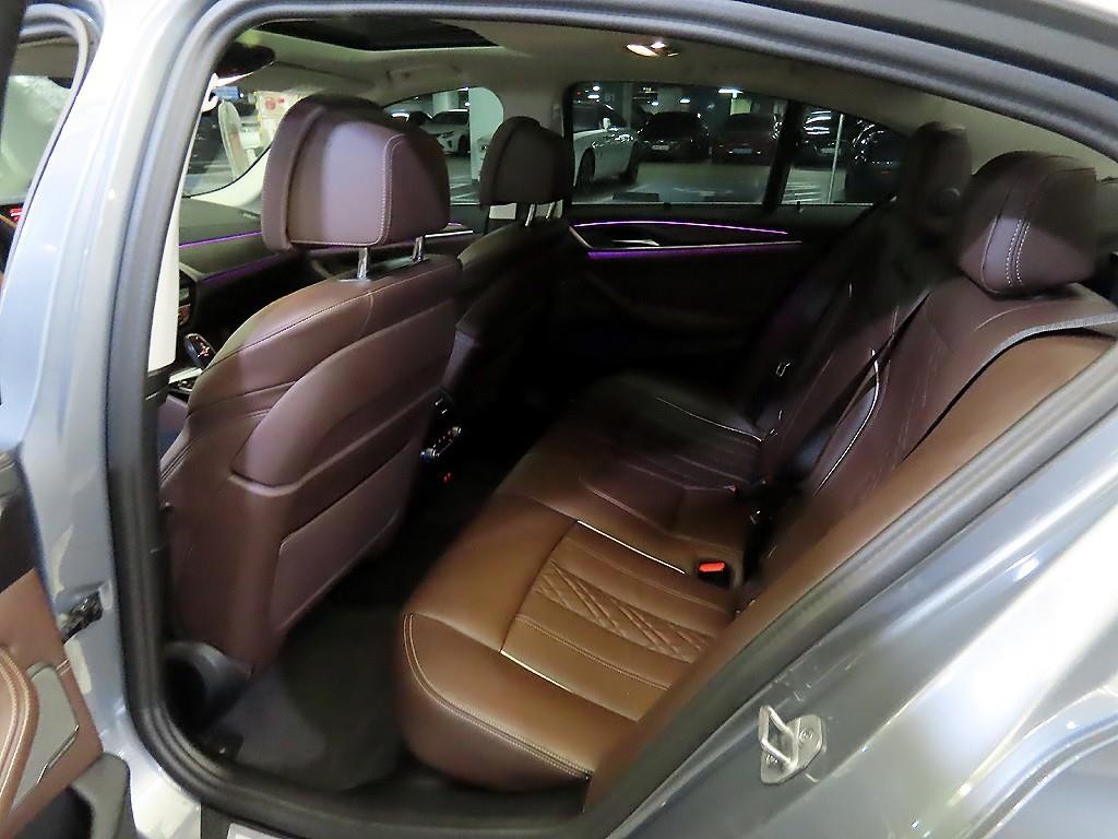 BMW 5시리즈 5시리즈 (G30) 530i xDrive M 스포츠 이미지 7