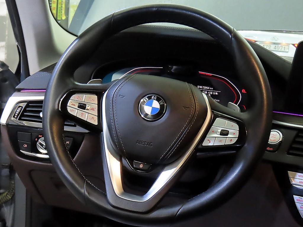 BMW 5시리즈 5시리즈 (G30) 530i xDrive M 스포츠 이미지 8