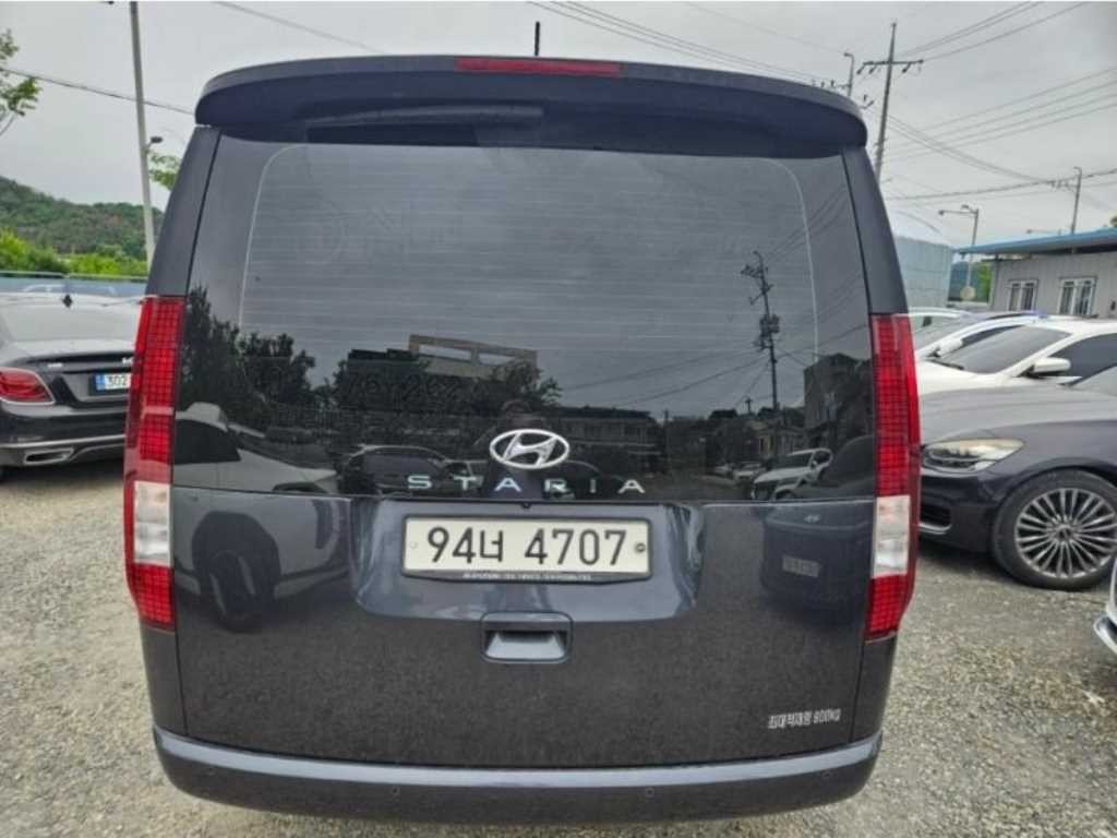 현대 스타리아 2WD 디젤 카고 모던 3인승 이미지 2