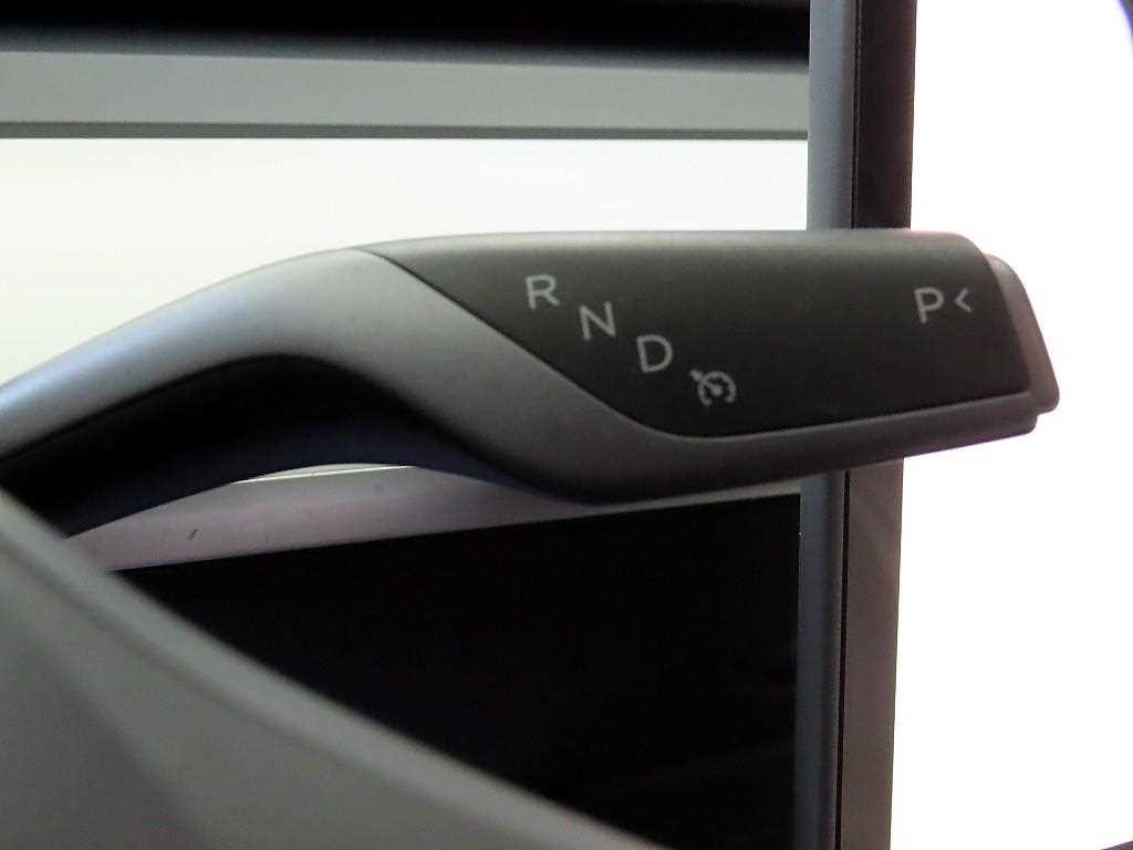 테슬라 모델 Y RWD 이미지 12