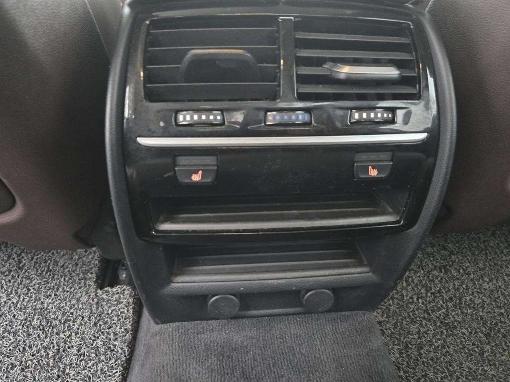 BMW 5시리즈 5시리즈 (G30) 520d xDrive 럭셔리 플러스 이미지 16