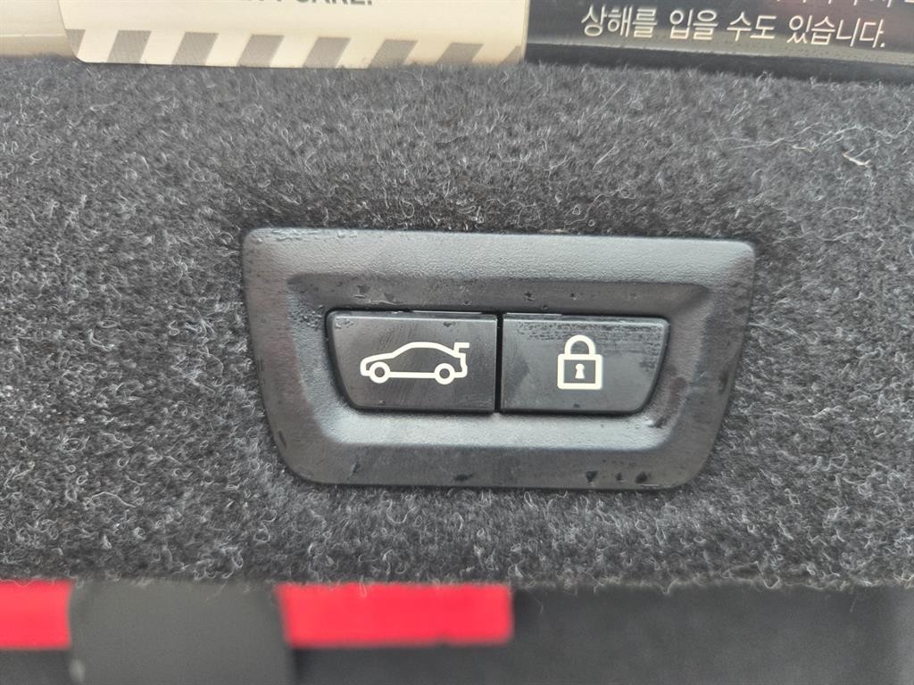 BMW 5시리즈 5시리즈 (G30) 520d xDrive 럭셔리 플러스 이미지 17