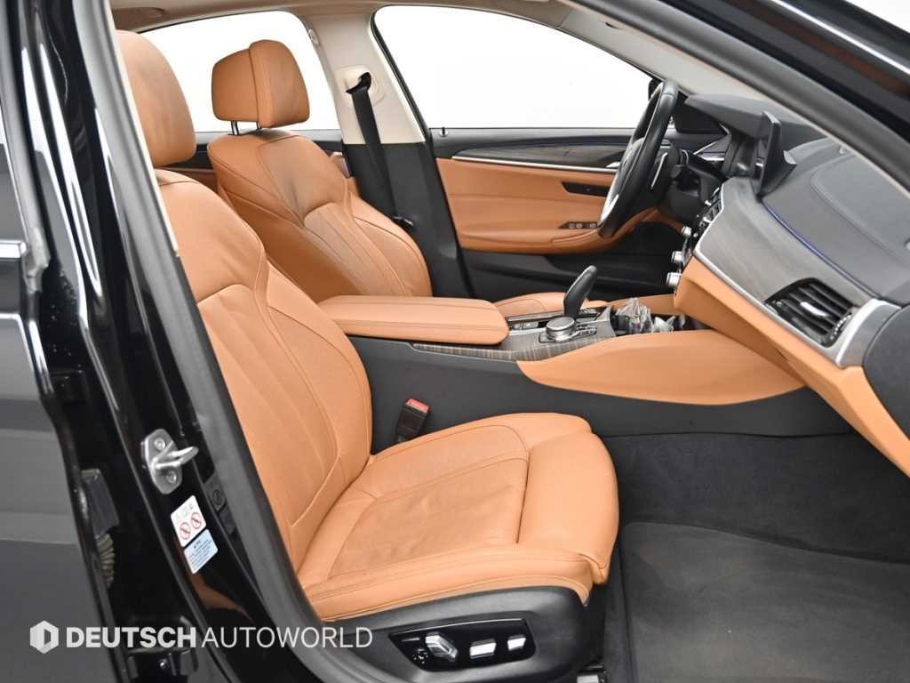 BMW 5시리즈 5시리즈 (G30) 530e 럭셔리 플러스 이미지 10