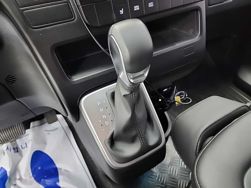 현대 스타리아 2WD 디젤 카고 모던 3인승 이미지 8