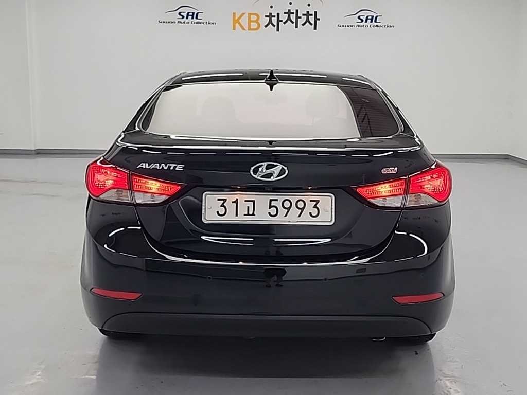 현대 아반떼 더 뉴 아반떼 1.6 GDI 스마트 기본형 이미지 3