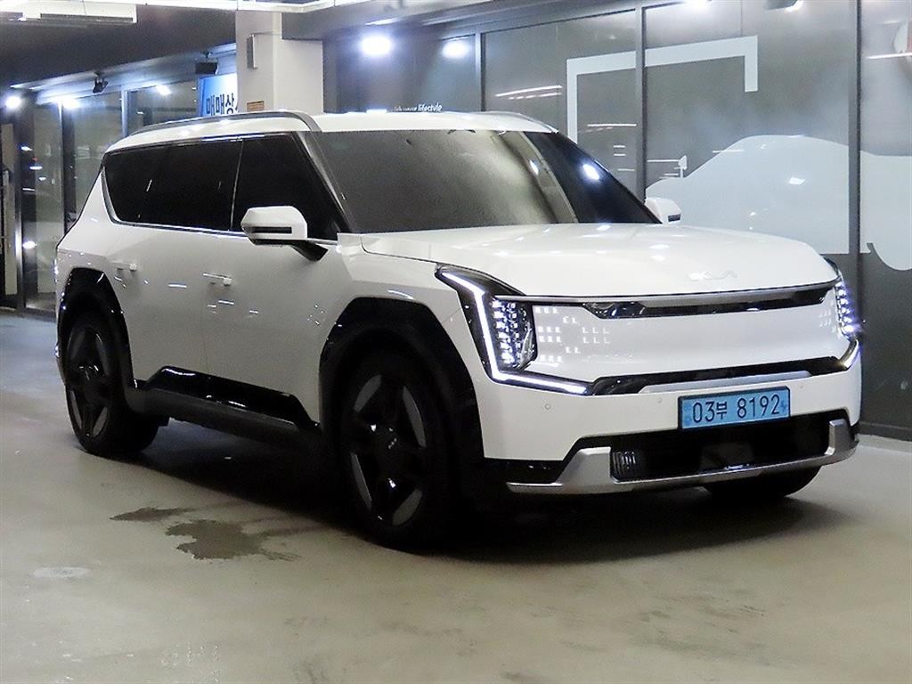 기아 EV9 롱레인지 4WD 어스 이미지 1
